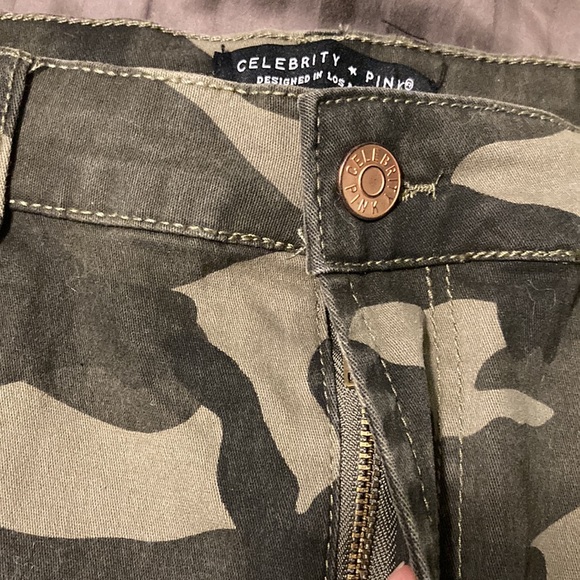NEW NWT Celebrity Pink Camouflage Camo Mini Skirt 9 /29 - Picture 6 of 12